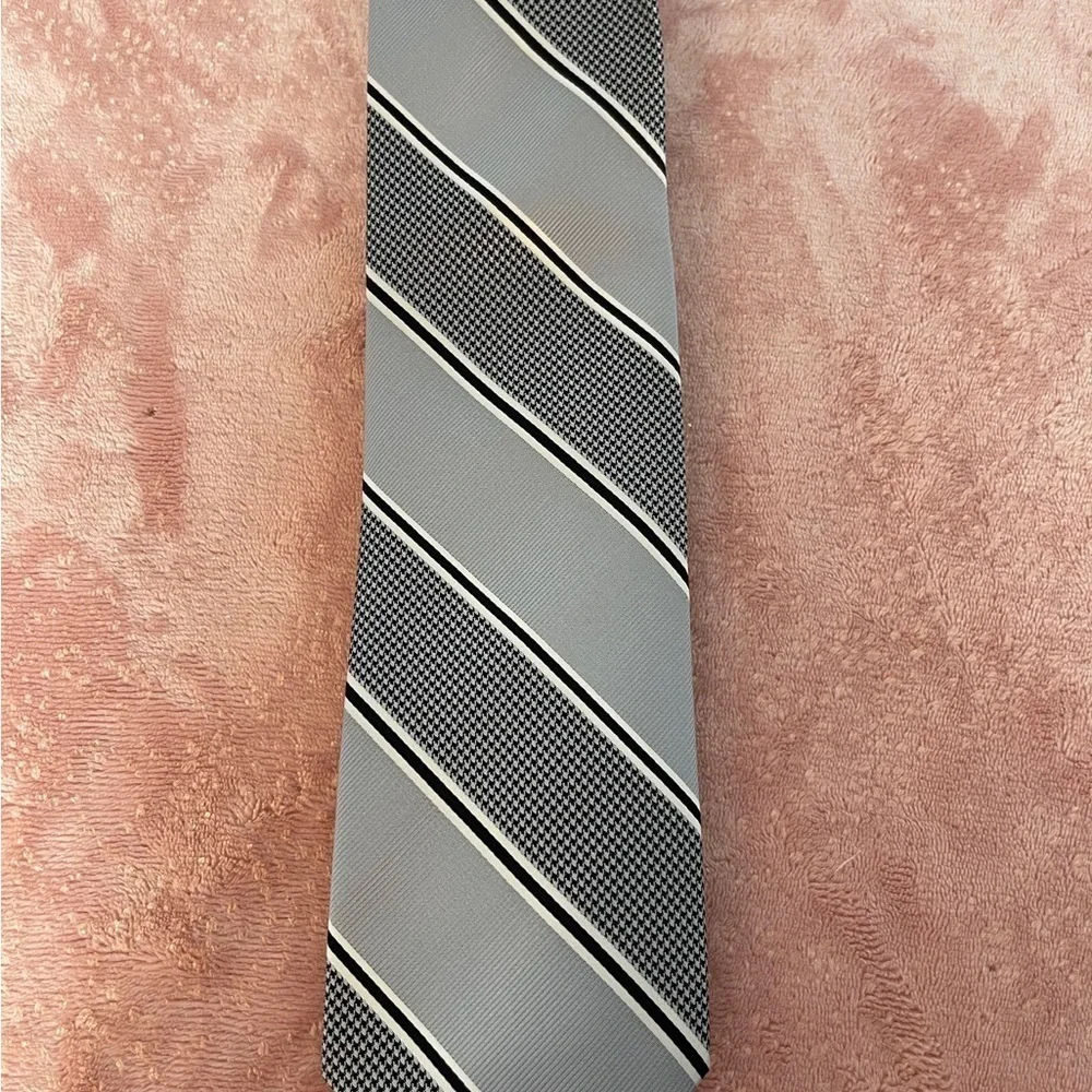 George Classic Black and Gray Striped Tie